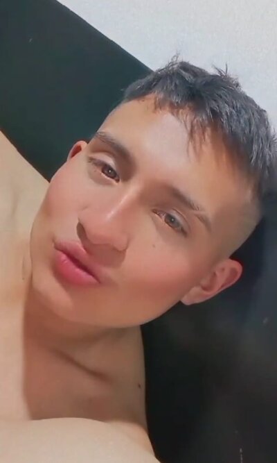 estaban07 from stripchat