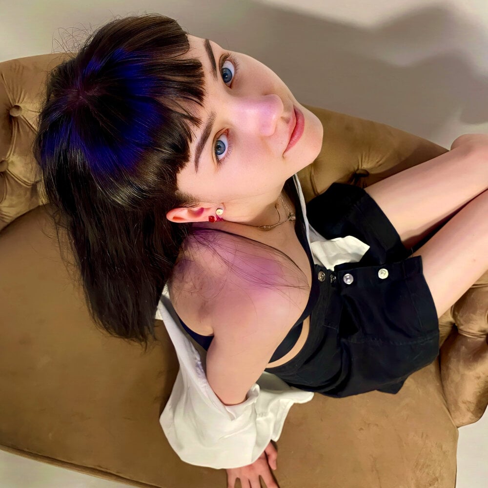 Bella_Berryy profile