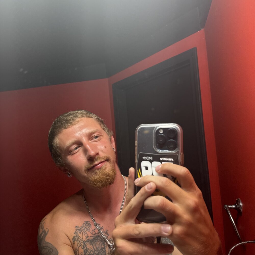 enjoyit27 from stripchat