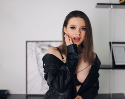 AmeliaMillerM - Stripchat Girl 