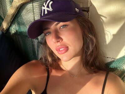 pornos.live LilyAldridge69 livesex profile in grey-hair cams