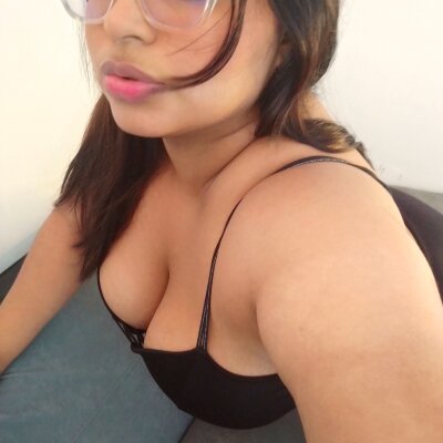 lucy_juicy19 😥 nude cam