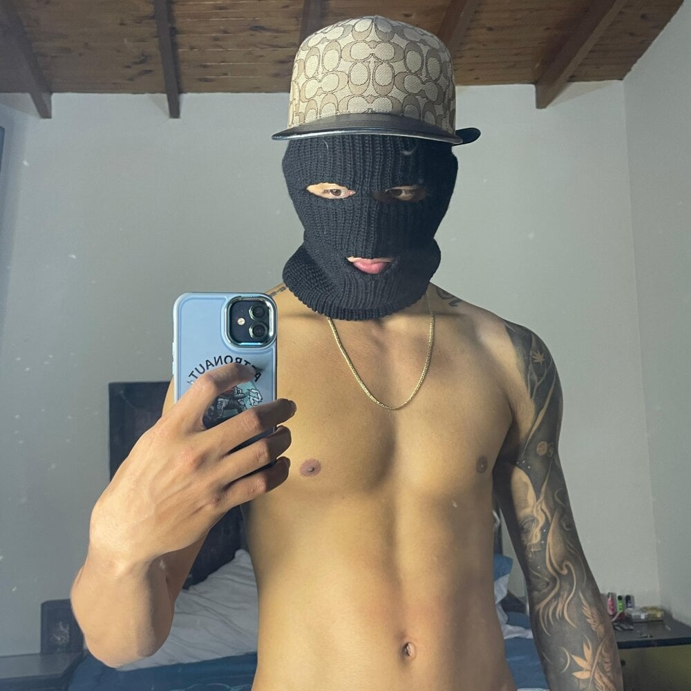 cash_masters777 from stripchat