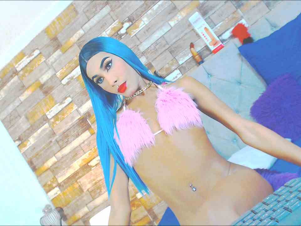Live sex webcam photo for Azucena_Diaz #289980960