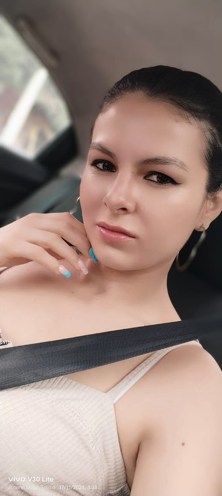 Hailey_red