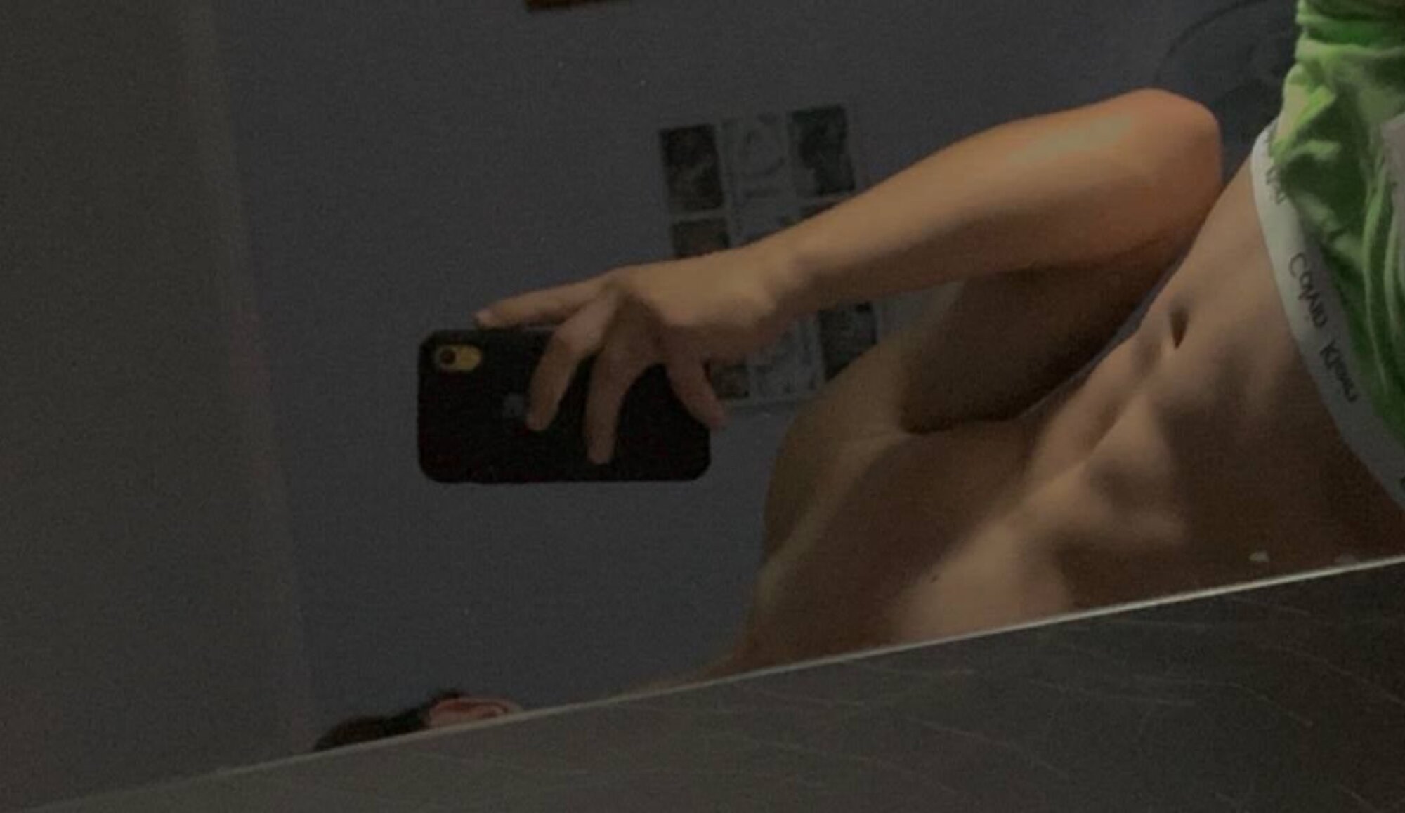 Hornytwink_