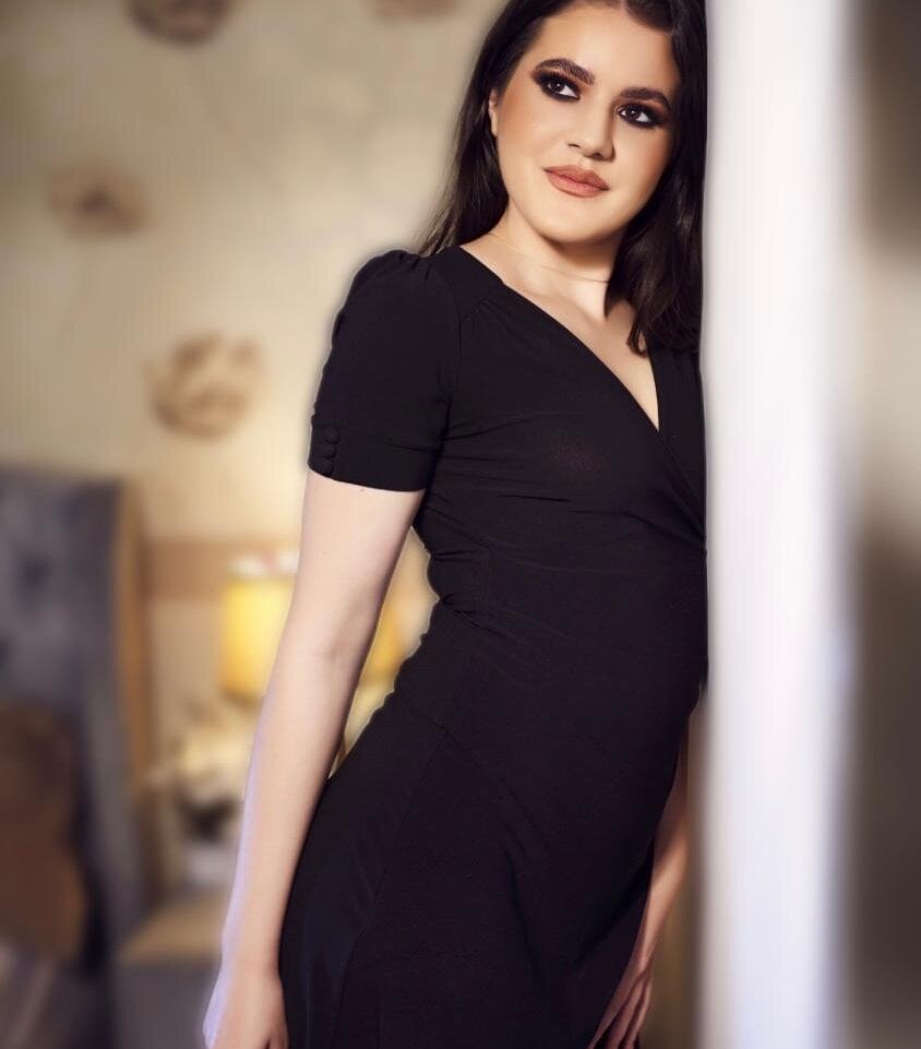 onaircams.com royalvixen livesex profile in bisexual cams