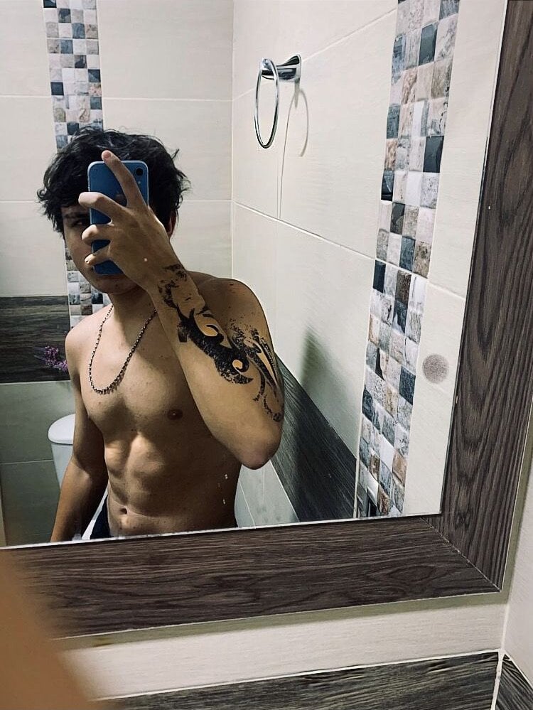 DaViruzz's Offline XXX Chat