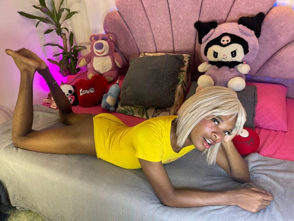 Rosaly_Rodman's Offline Chat Room