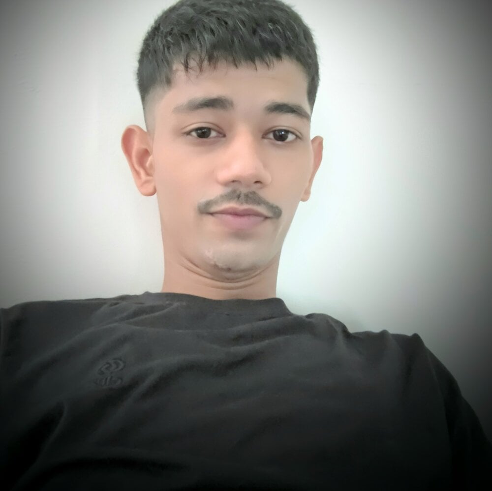 aadi200210q from stripchat
