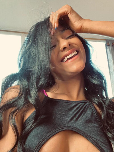playfulgisel from stripchat