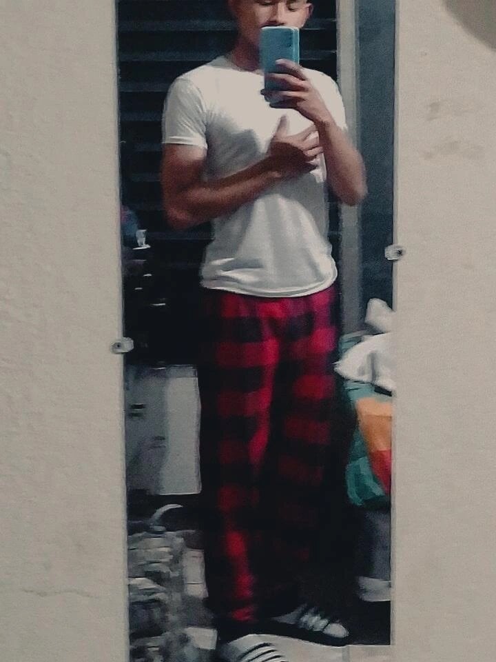 Blacki1115 Offline XXX Chat