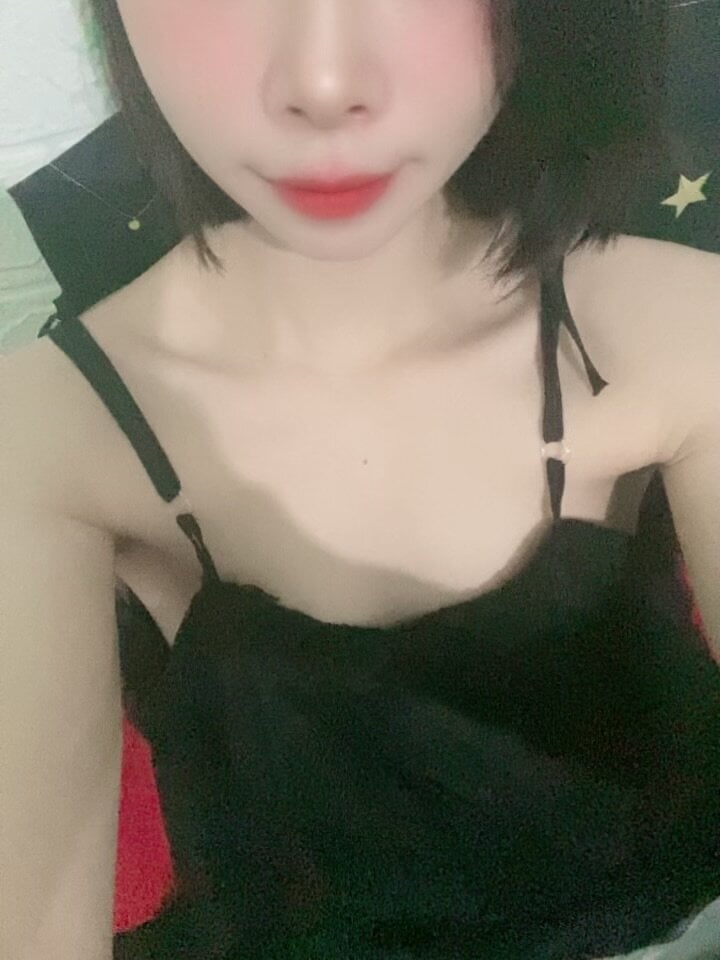 badgirlwebcam.com mailisa_hoa livesex profile in 5-miles-from-you cams