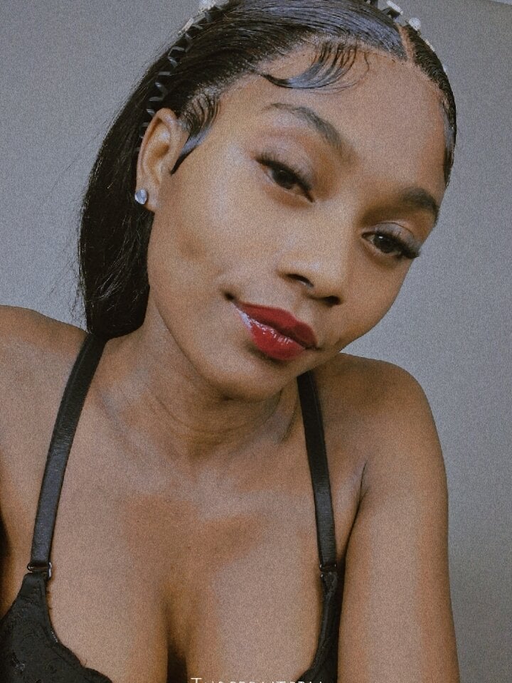 unique05 from stripchat