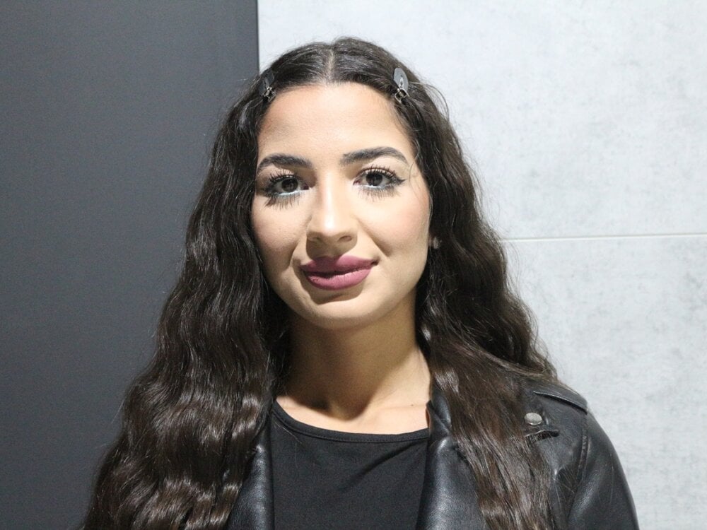 mega-camsex.com kimvellvet livesex profile in white cams