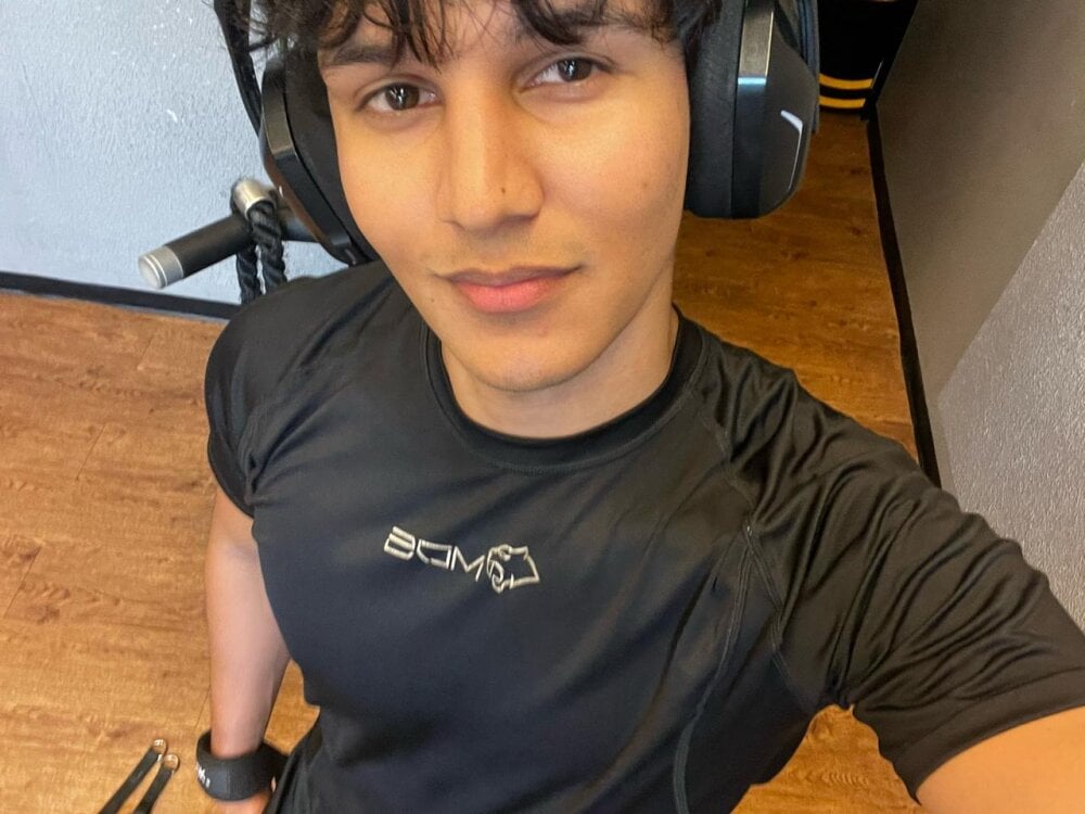 Cam boy Leo_Savage_