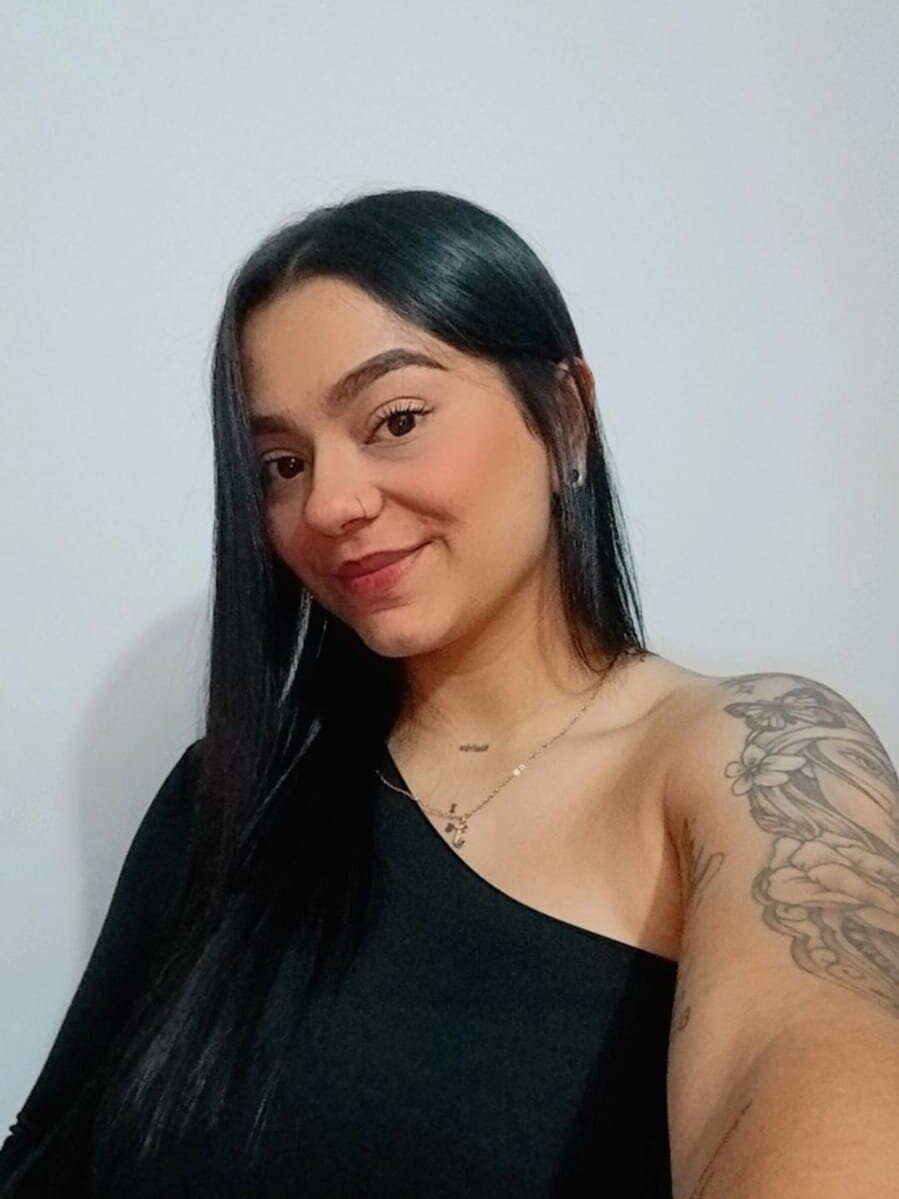 Evelin_cooper主播：免费直播性爱表演和聊天 Stripchat