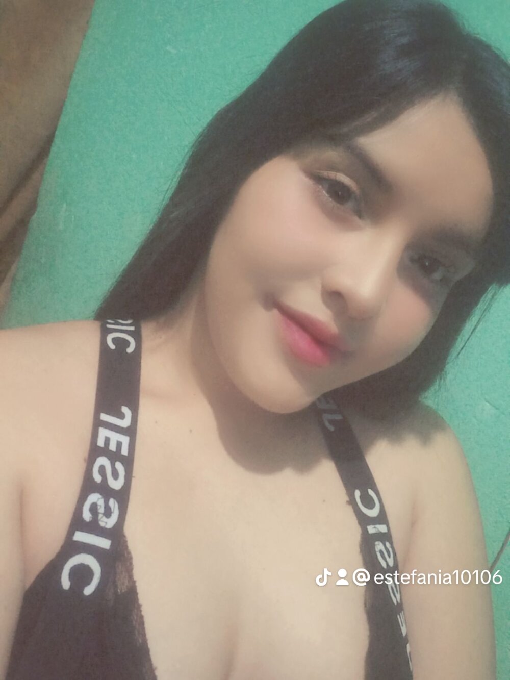 stripchat rosa_gt webcam profile pic via myliveeroticcams.com