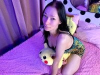Alina_Cute_'s Offline Chat Room