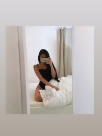 Selena_4444's Offline XXX Chat