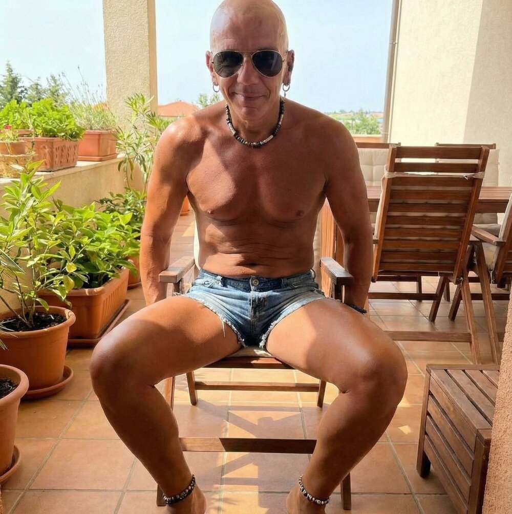 BarefootFae Chat XXX offline