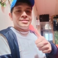 Deividsuarez11123's webcam live show