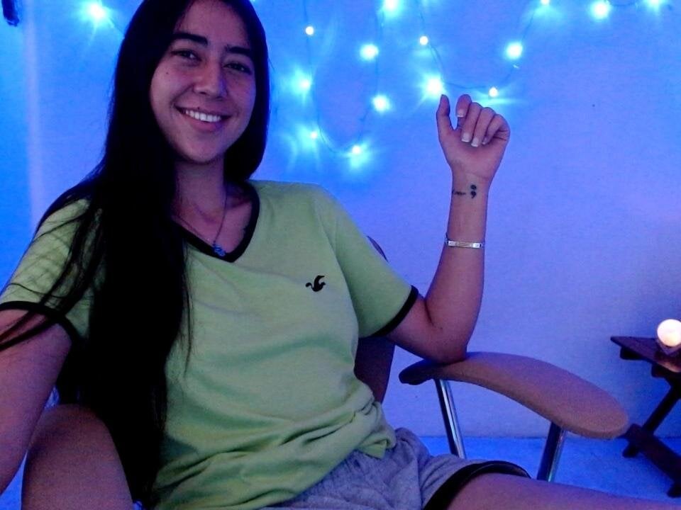 Maylin_brown profile