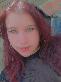 mabelineyesgreen303av's webcam live show