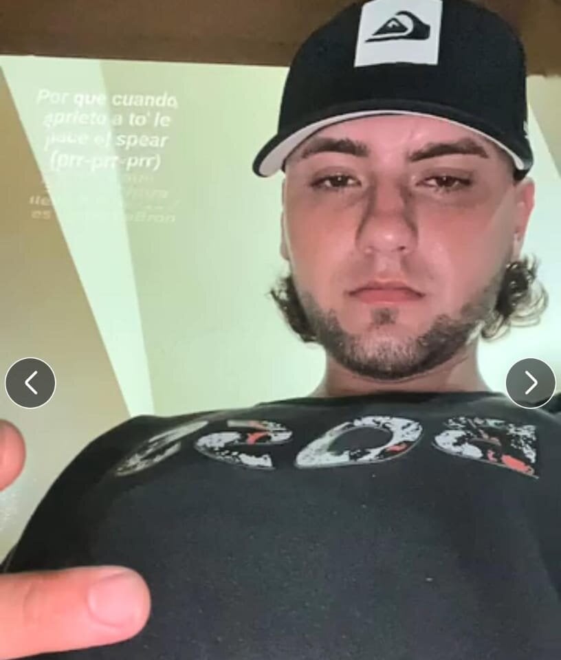 hot__boys__'s Offline XXX Chat