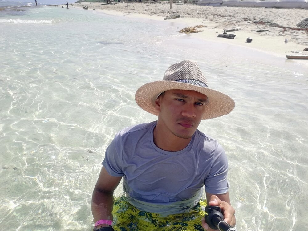 juanlopjl's Offline XXX Chat