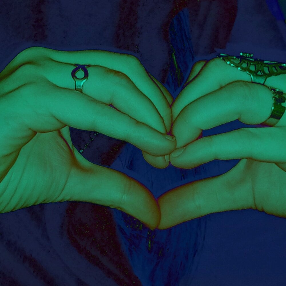 stripchat moonlady webcam profile pic via badgirlwebcam.com