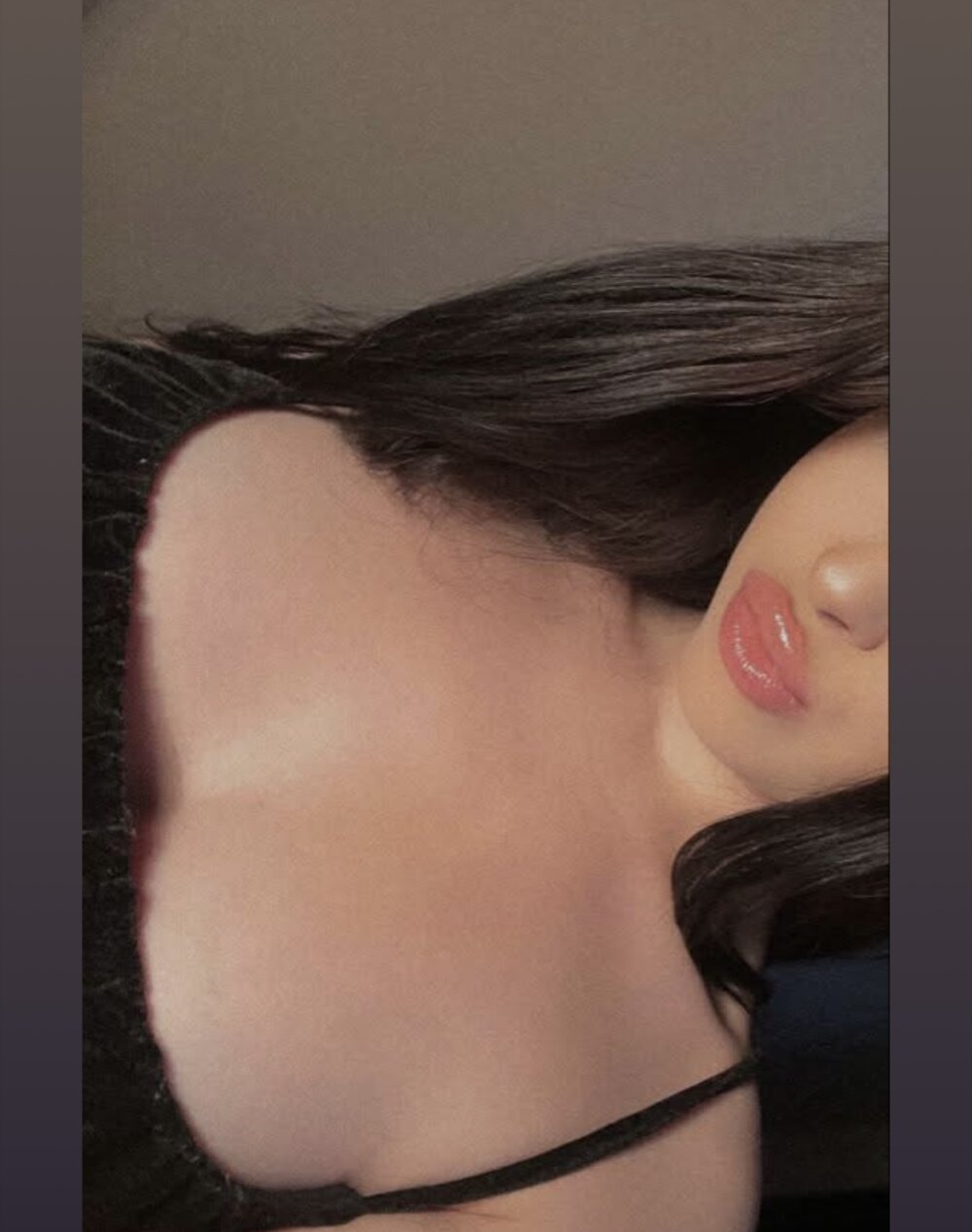 stripchat jouri__curvy webcam profile pic via livesex.fan