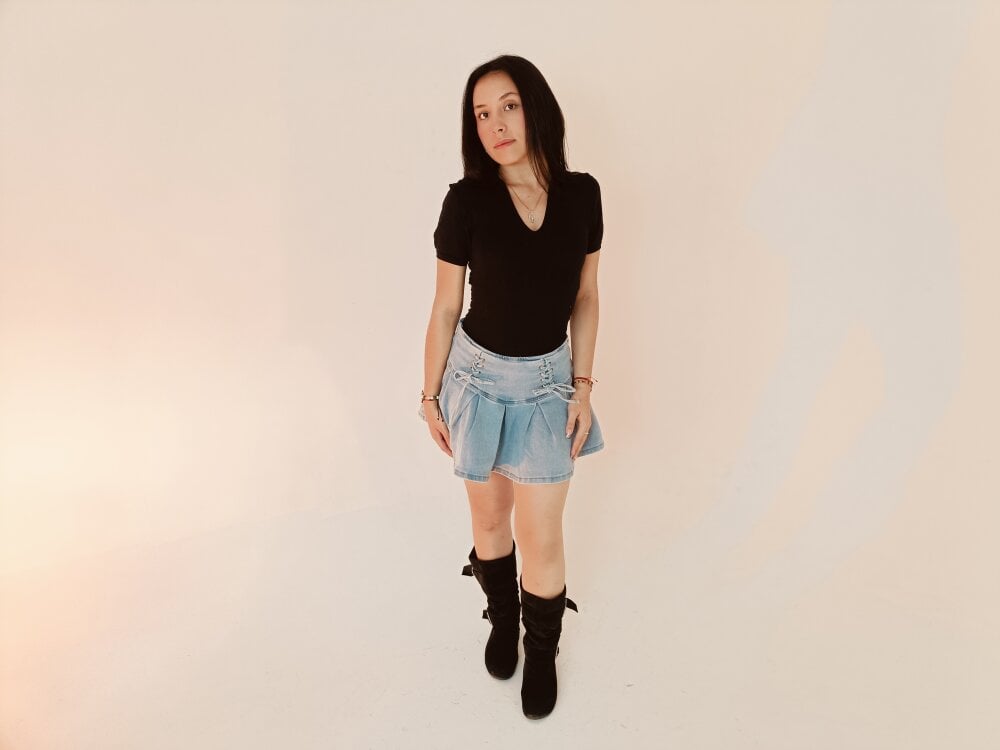 KaraZafir live cam model at StripChat