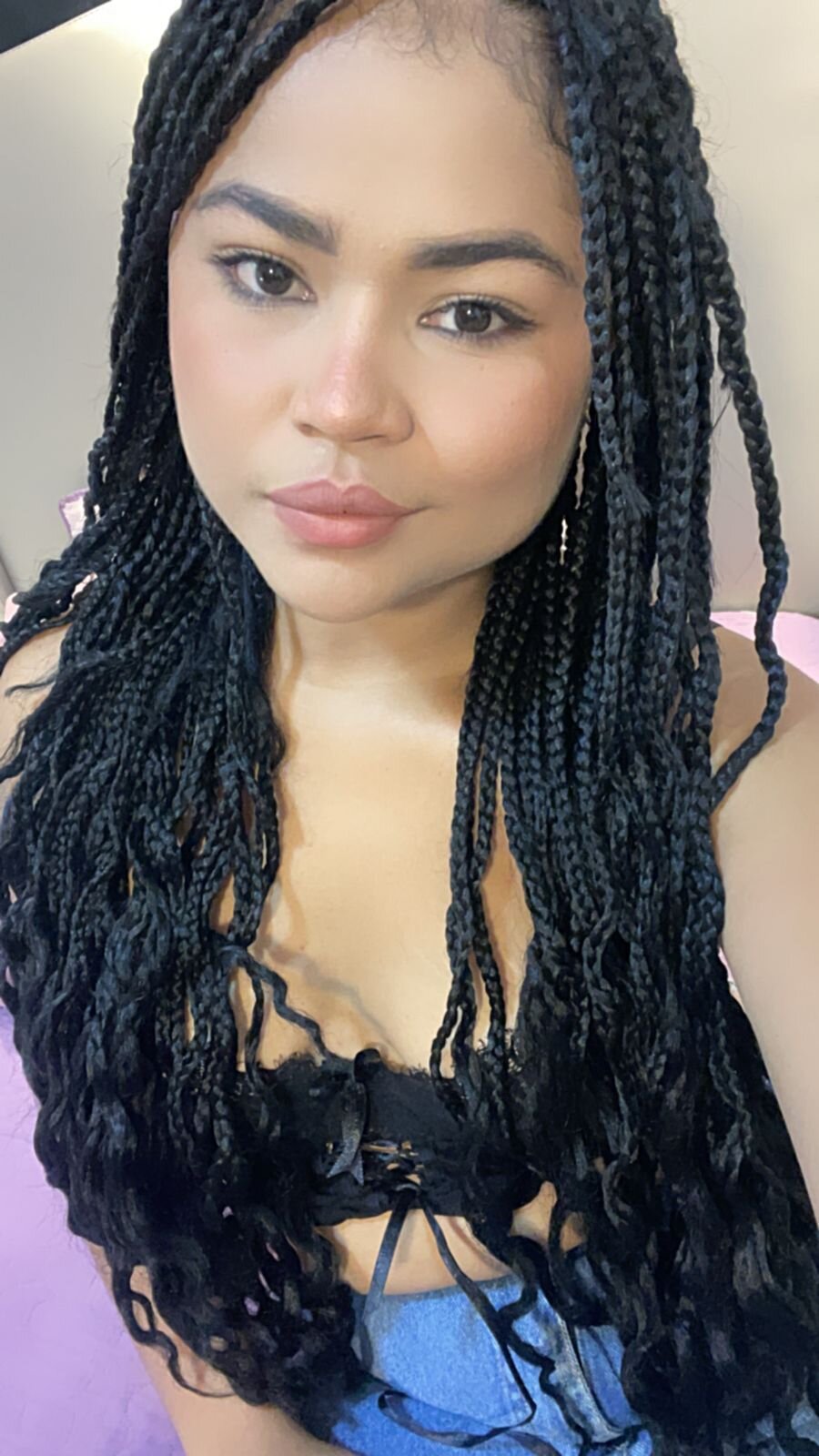 aashley_jones