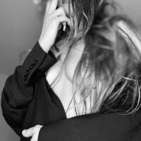 sensual_scottish_isla