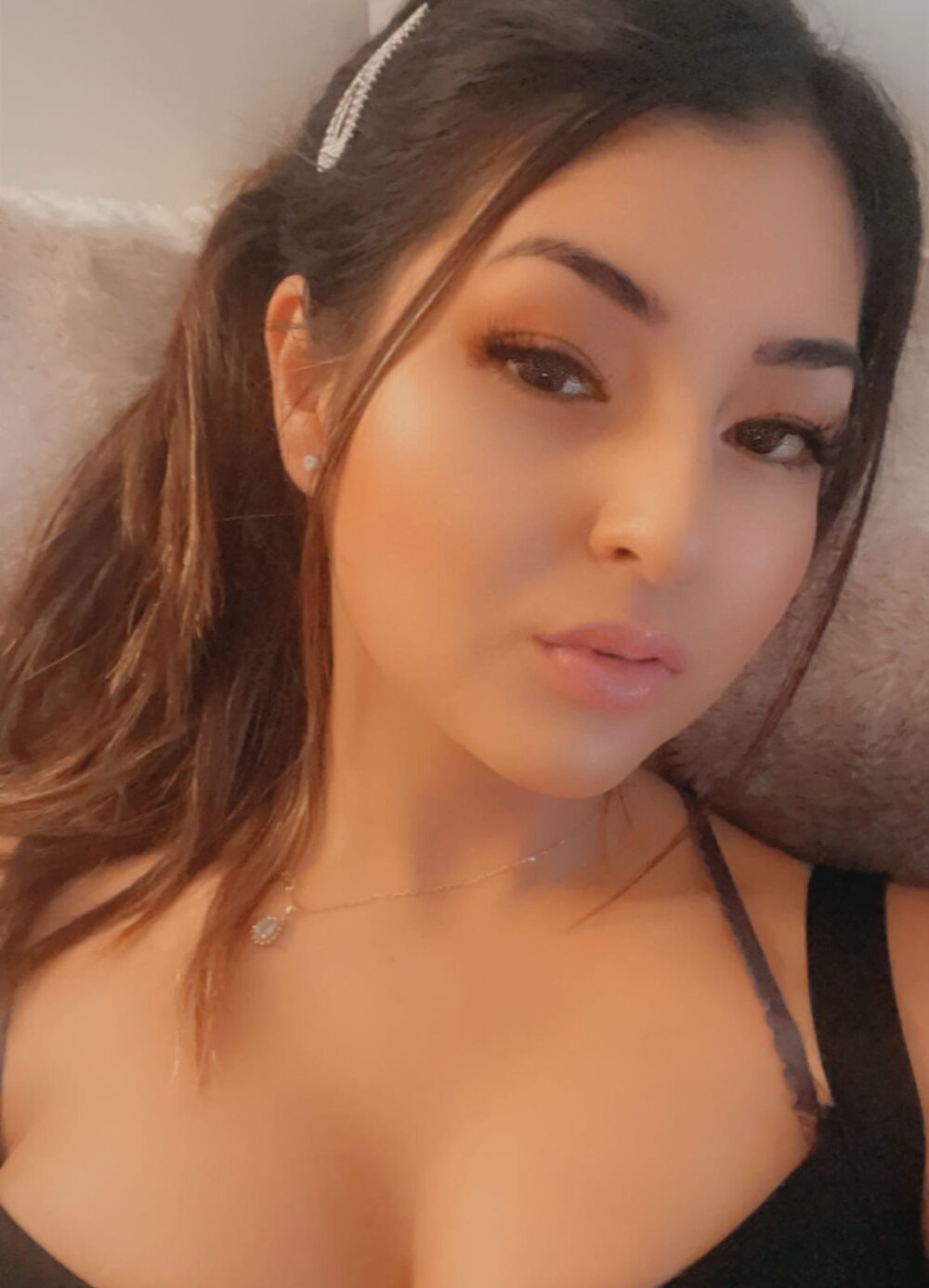 livesex.fan itshanalovely livesex profile in daddys-penthouse cams
