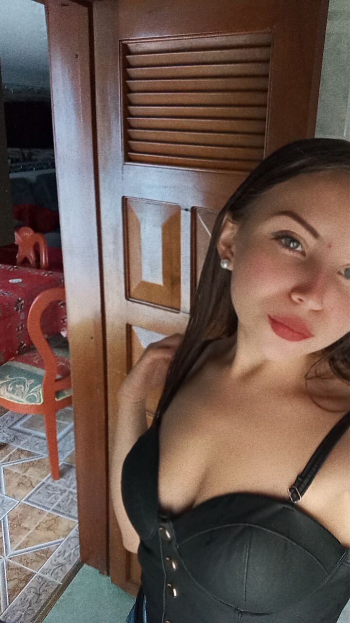paulina_jones18