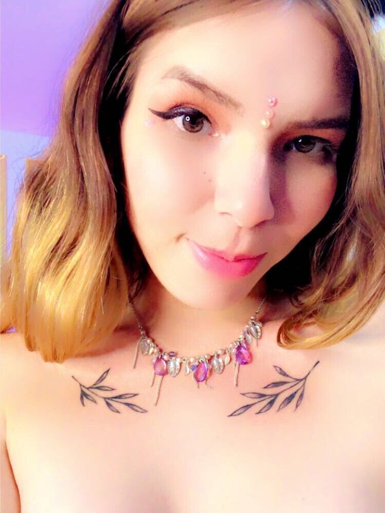 Live sex webcam photo for MabeLLTorreZ #289520156