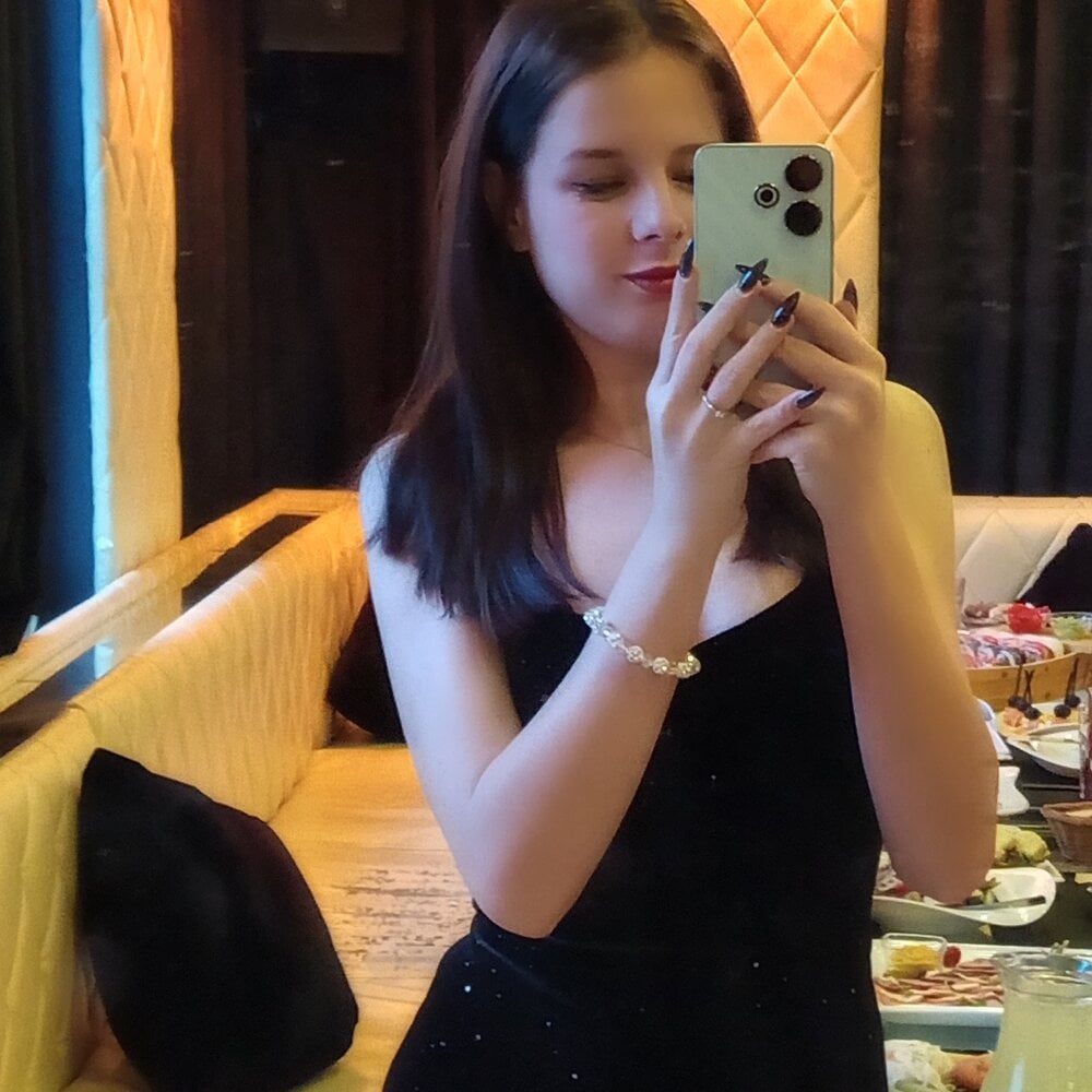 hinata_vip webcam livesex profile in fell-from-the-sky cams