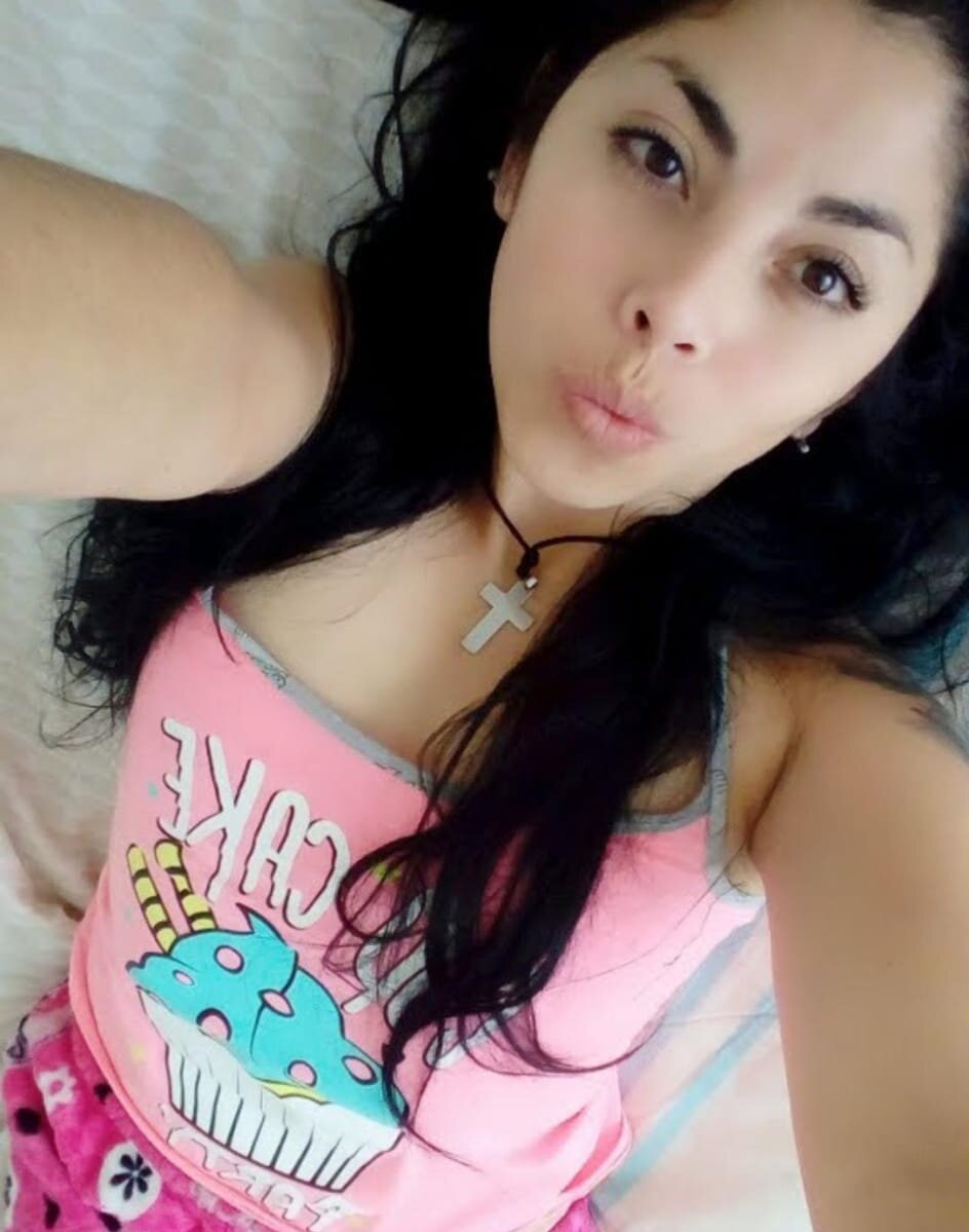 akiraa35 from stripchat