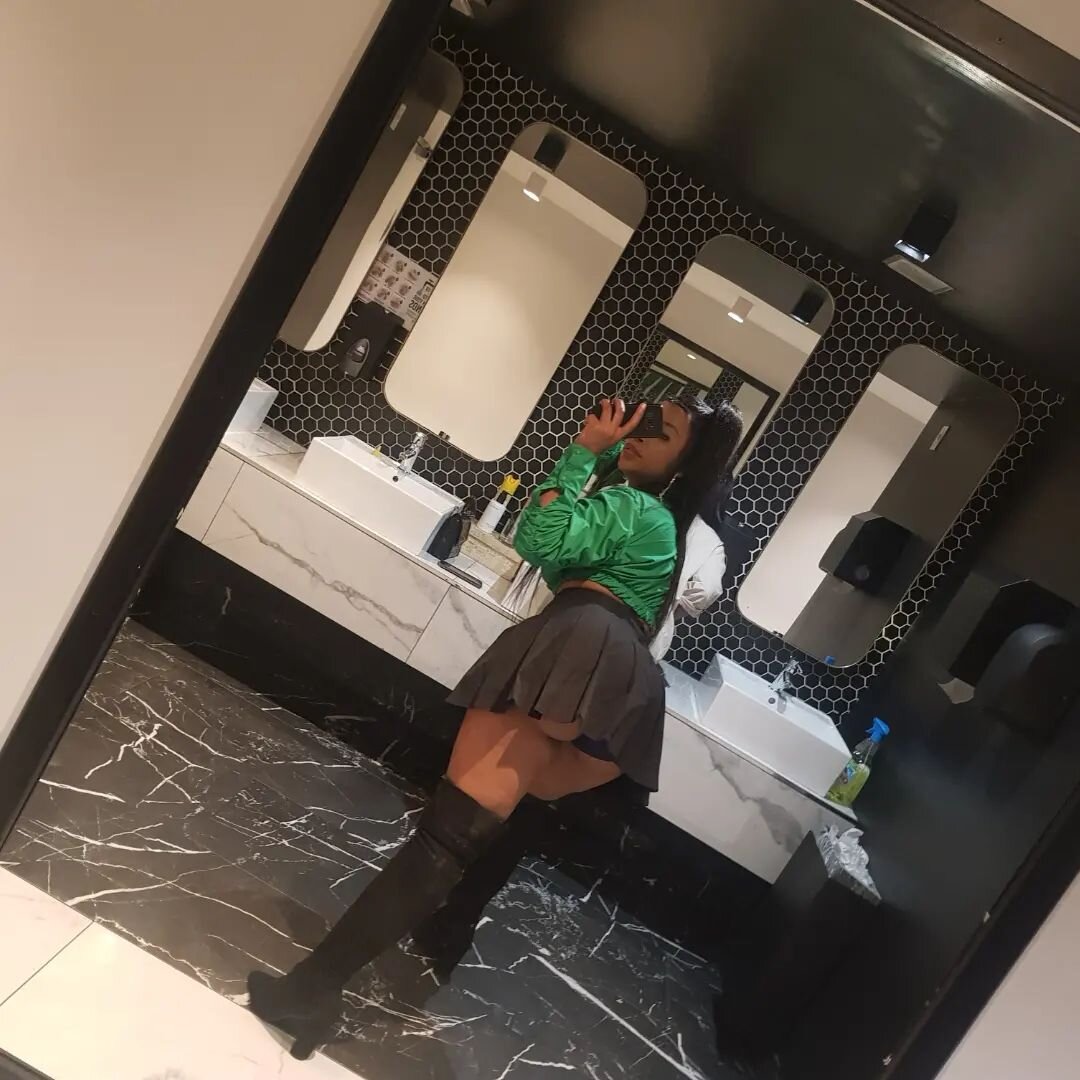 Dollar_Babe2010