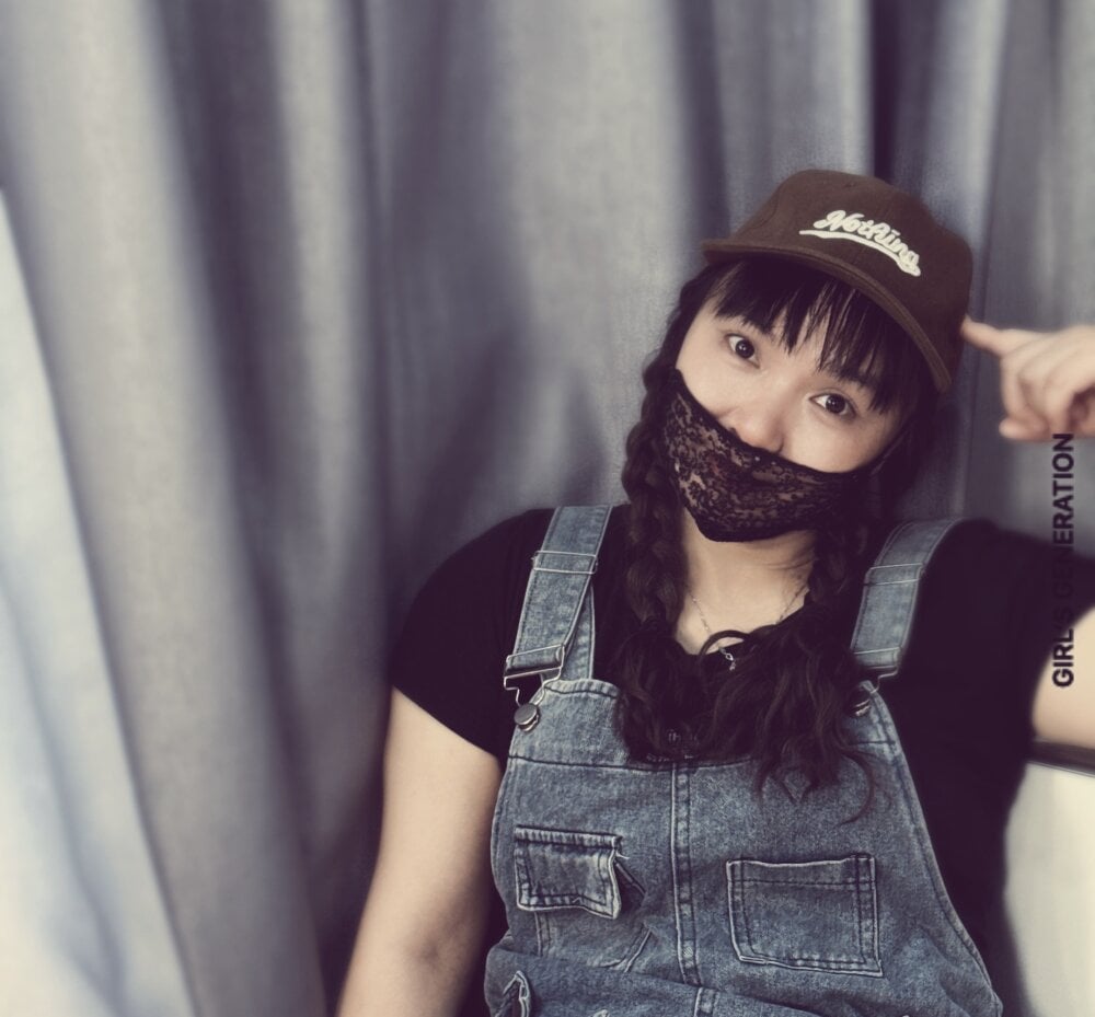 taozi18's Live XXX Chat