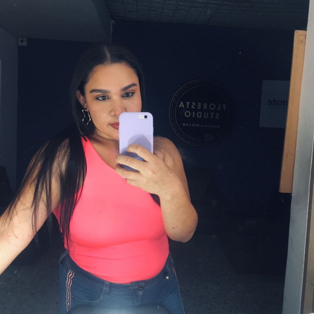 stripchat alejandrasmithh webcam profile pic via livesexr.com