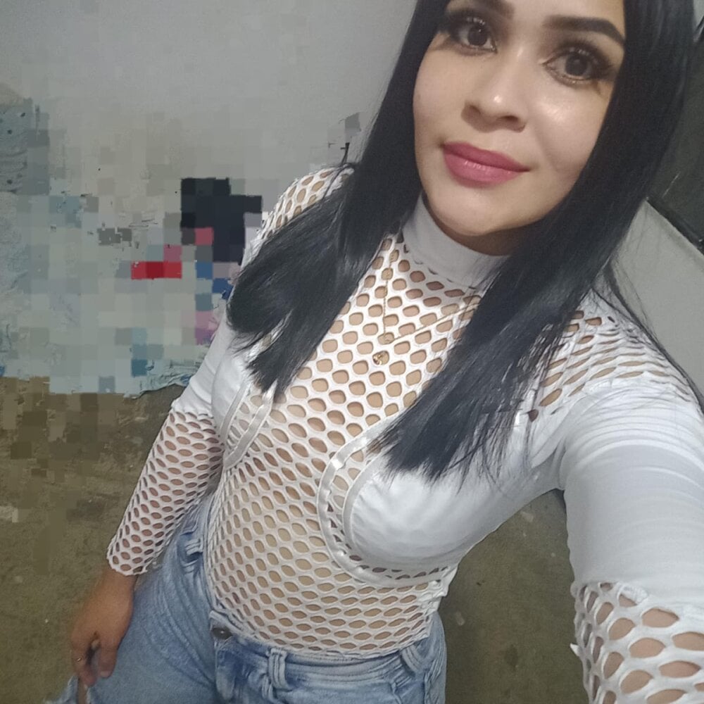 Yiselle_ profile