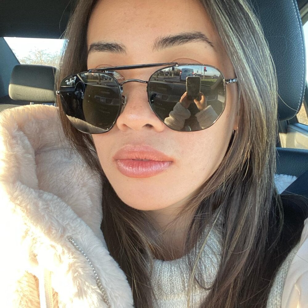 Live sex webcam photo for Happy_Mee95 #289951587