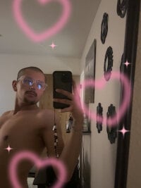 montereycabottombitch831's webcam live show