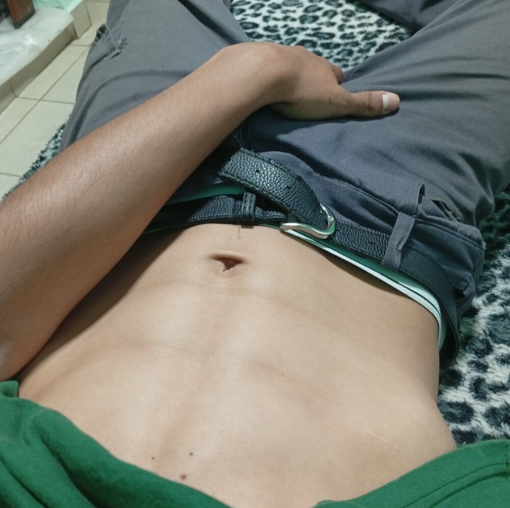 frankitocam4 Adlı Modelin Çevrimdışı XXX Sohbeti