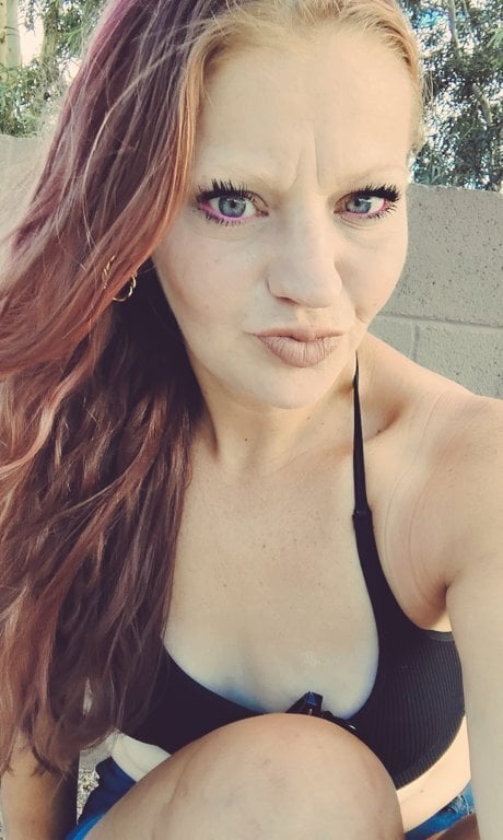 Dirty40Domme's Offline XXX Chat