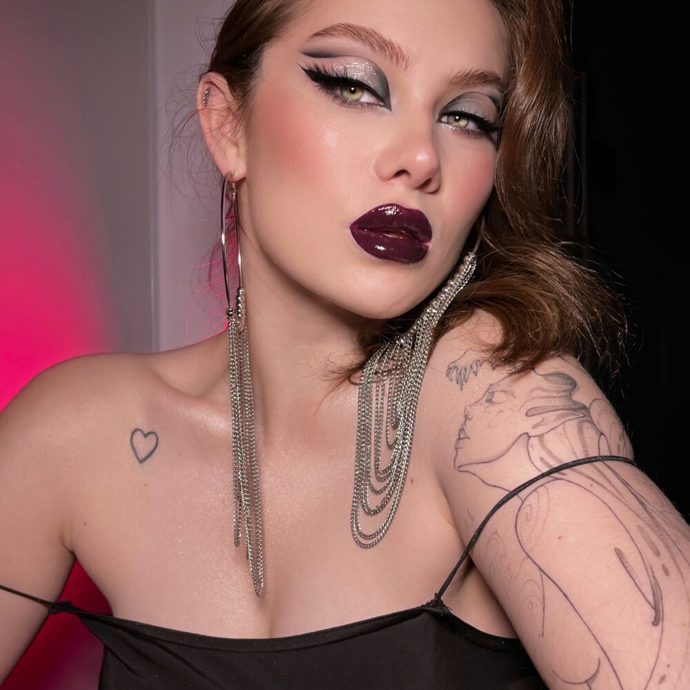 Black_Widow_ profile