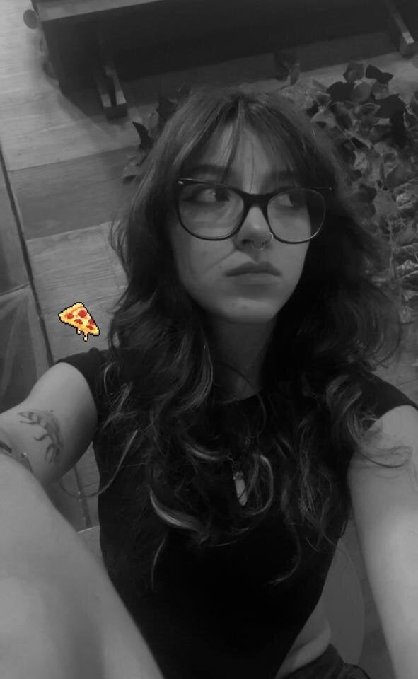 scarletdream5 webcam livesex profile in i-think-it-will-remain-a-secret cams